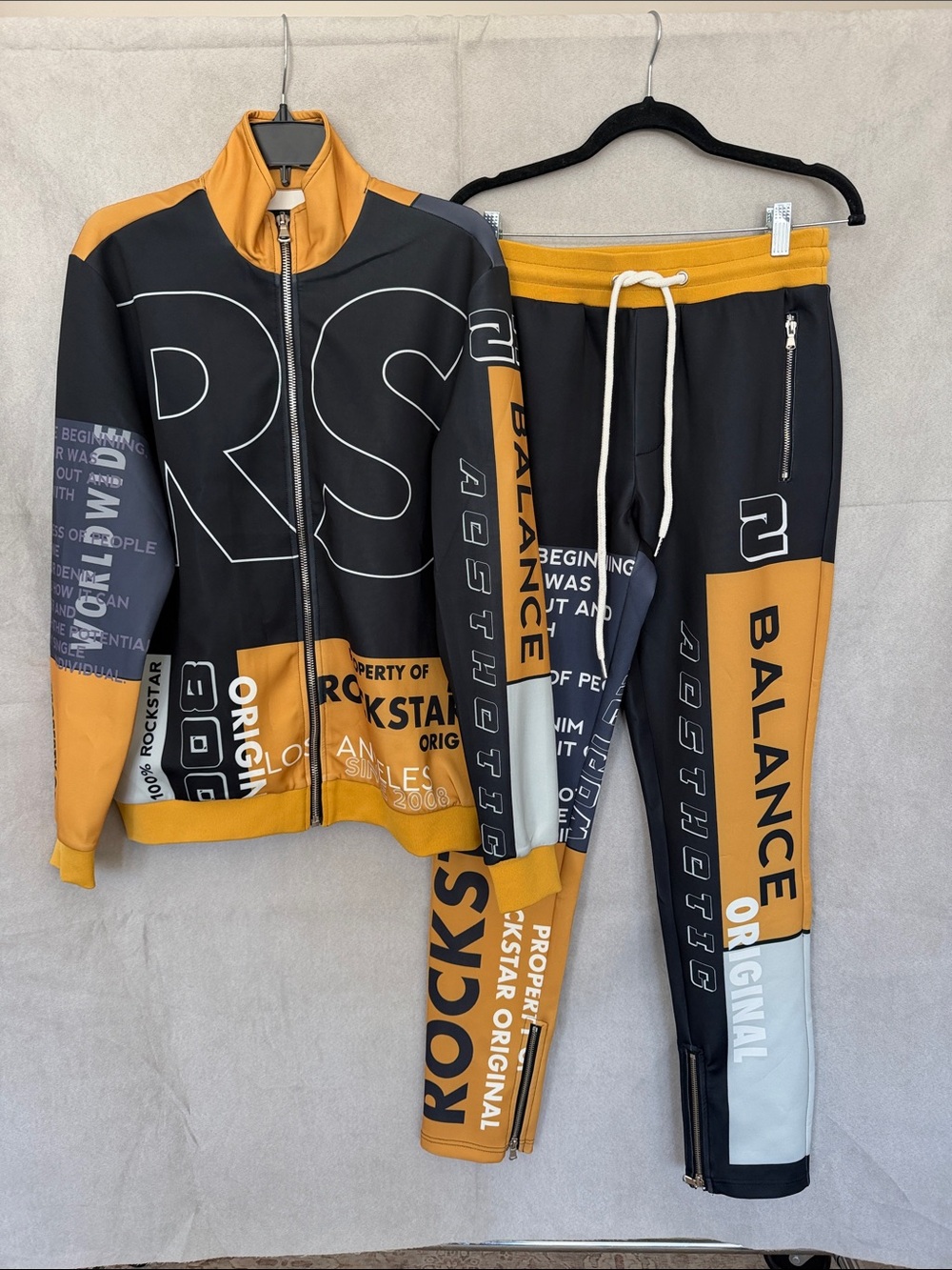 💥NWT!! Rockstar Original Men's Black and Mustard Athletic Suit